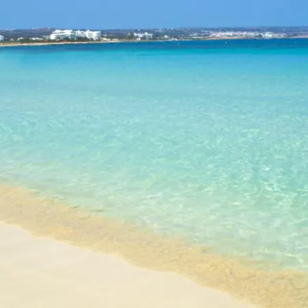 How To Rent Your Own Private Luxury Holiday In For Less Than Basic Hotel, 1201