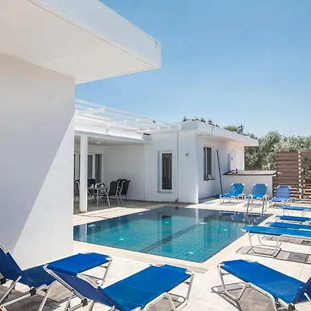 How To Rent Your Own Private Luxury Holiday In For Less Than Basic Hotel, 1201 Βίλα *