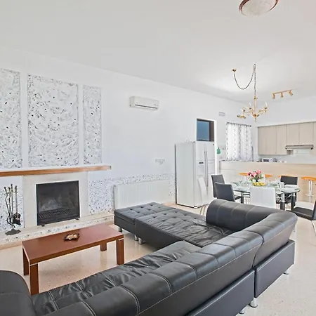 Βίλα How To Rent Your Own Private Luxury Holiday In For Less Than Basic Hotel, 1201
