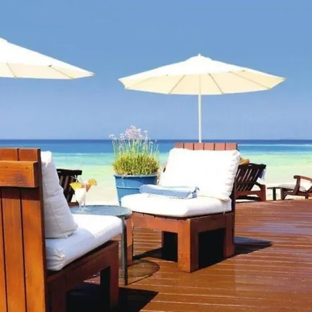 How To Rent Your Own Private Luxury Holiday In For Less Than Basic Hotel, 1201 *
