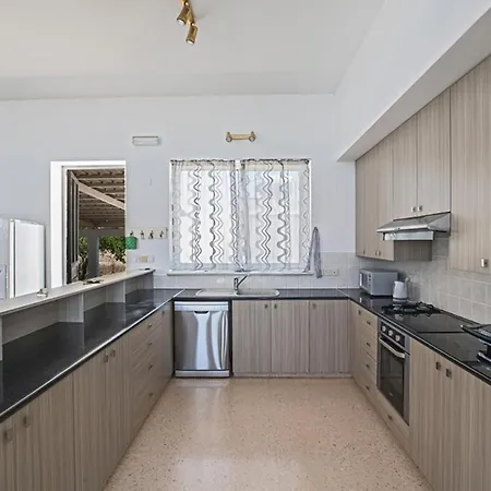 Villa How To Rent Your Own Private Luxury Holiday In For Less Than Basic Hotel, 1201 *